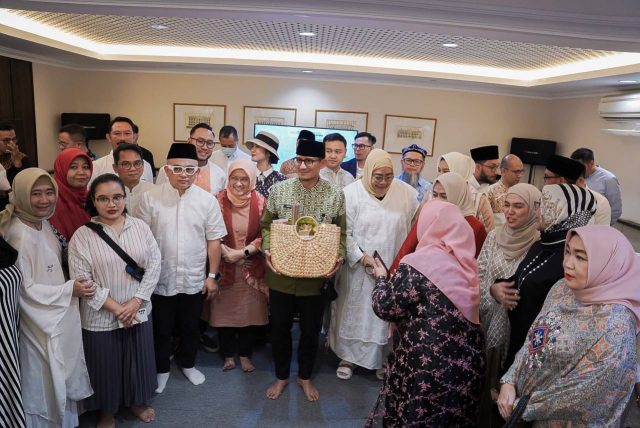 Menparekraf Minta Pelaku UMKM Kolaborasi Siptakan Ekosistem Ekonomi Syariah