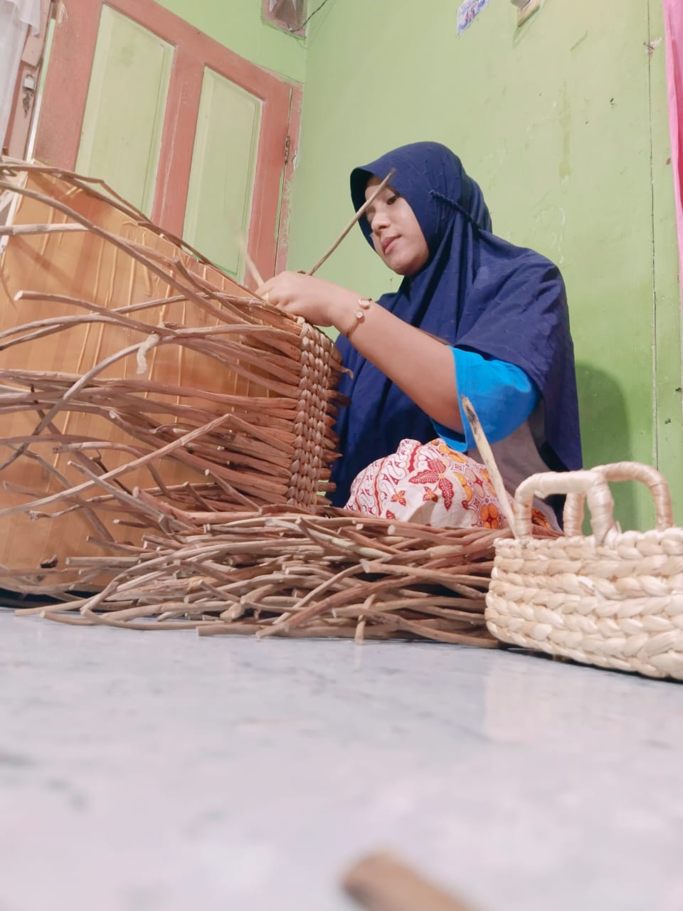 EG Craft Keindahan dan Kreativitas dari Anyaman Enceng Gondok