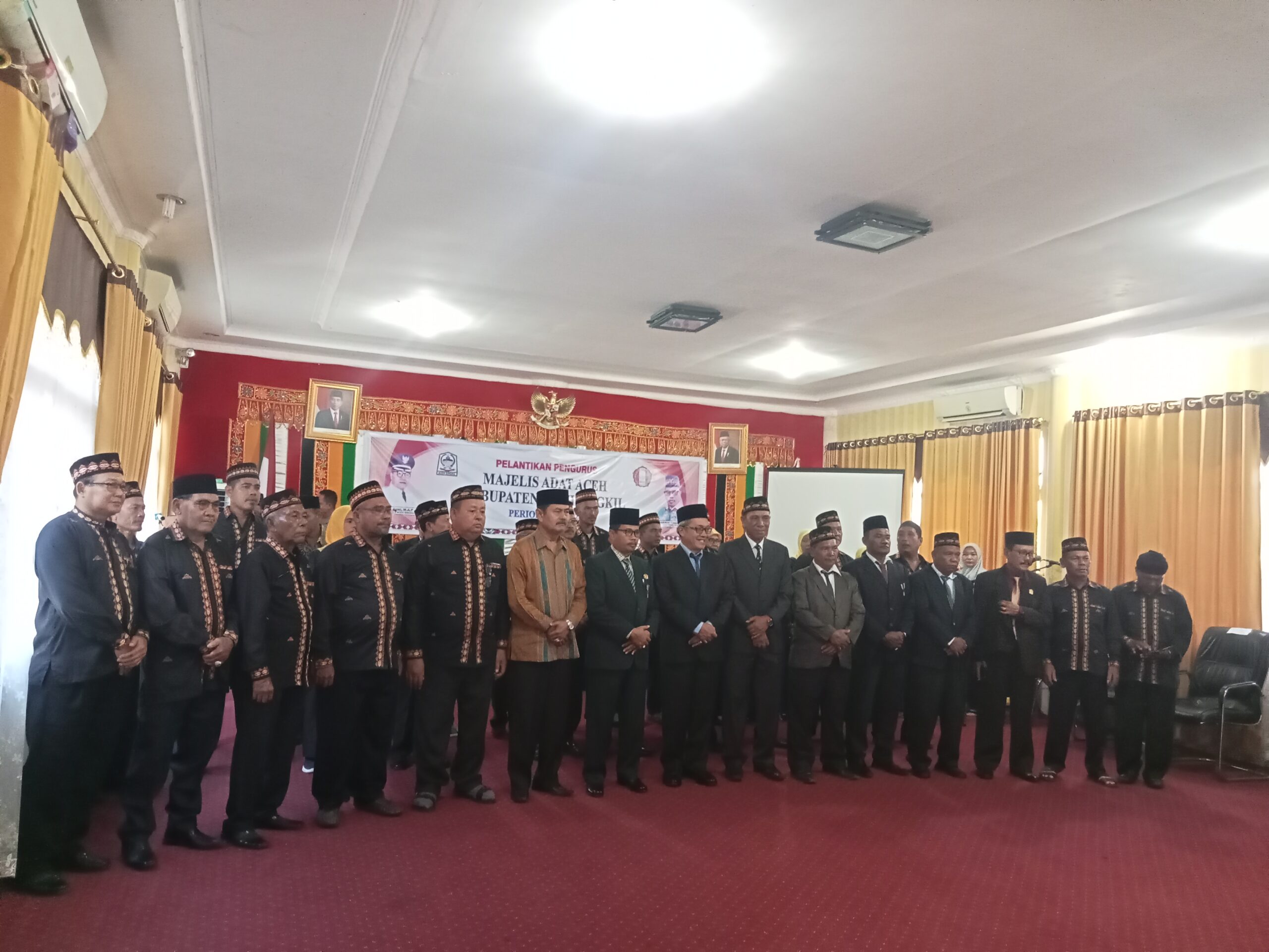 Pj Bupati Lantik Pengurus MAA Aceh Singkil Periode 2024-2029