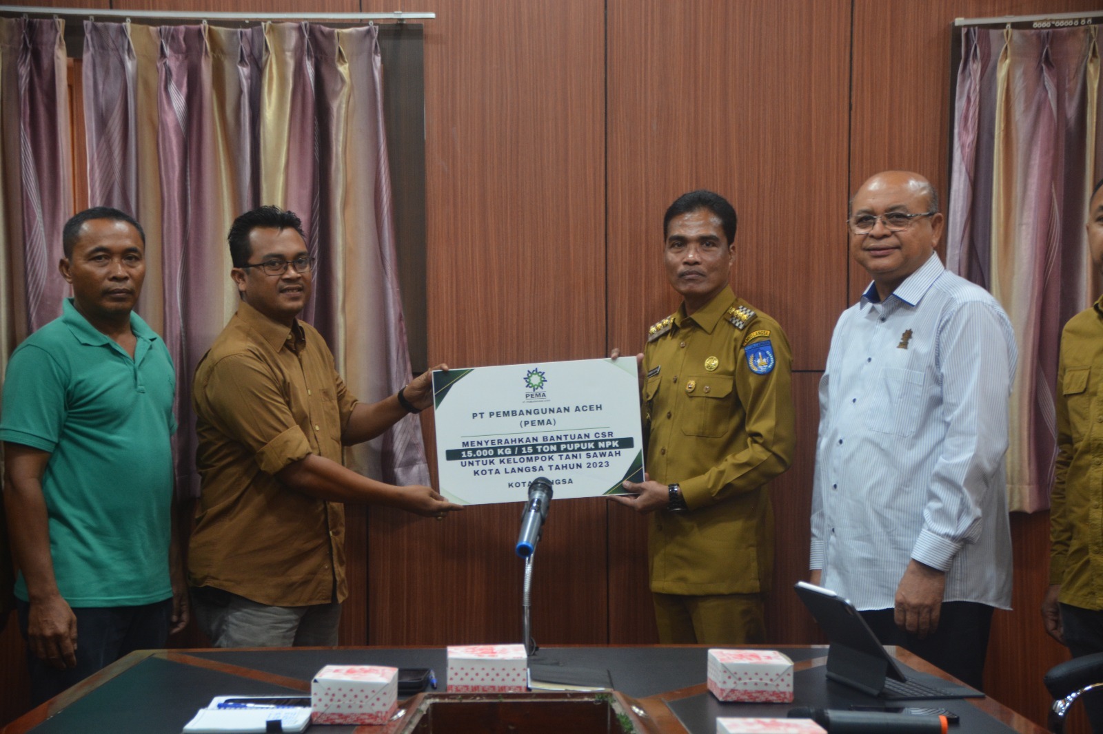 PT PEMA Serahkan Bantuan CSR dan Bahas Rencana Kerja Sama dengan Pemerintah Kota Langsa