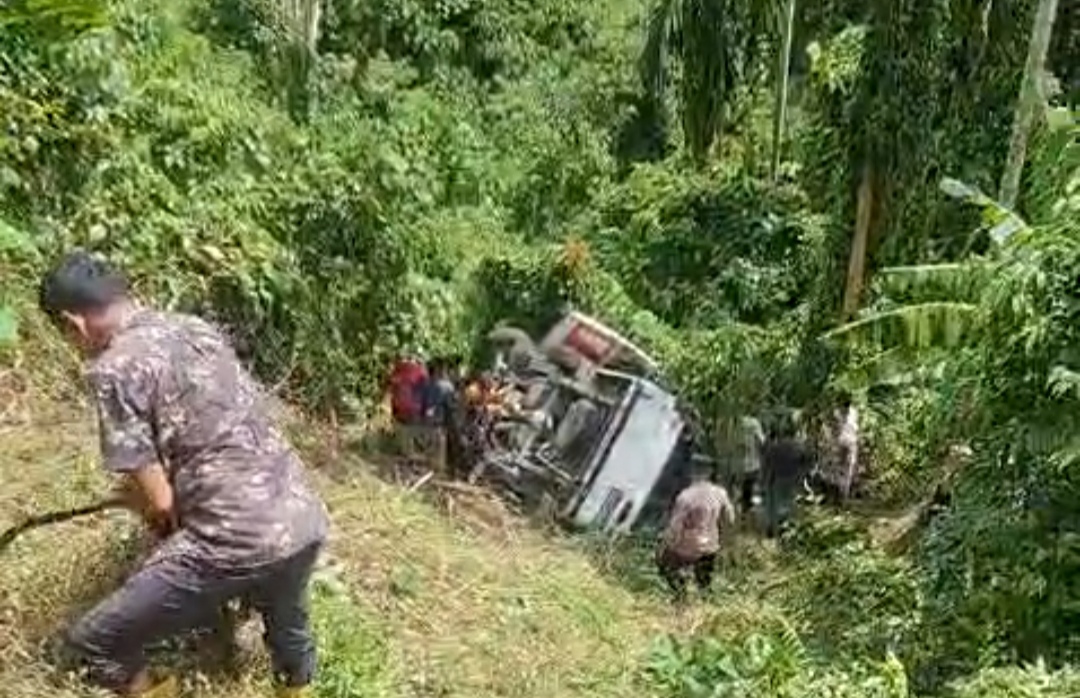 Tabrakan di Tangse, Mopen L300 Masuk Jurang
