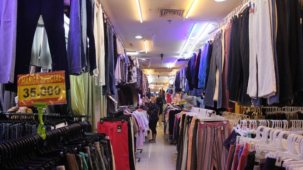 Impor Pakaian Jadi dari Cina ke Indonesia Masih Tinggi