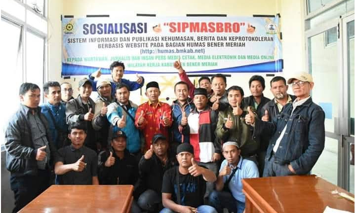 Foto : Kenangan terindah tahun 2019  ,Saat Menjabat Pak Kabag Humas BM Syukur  Gayo Panggilnya Bersama Wartawan Di Bener Meriah 
